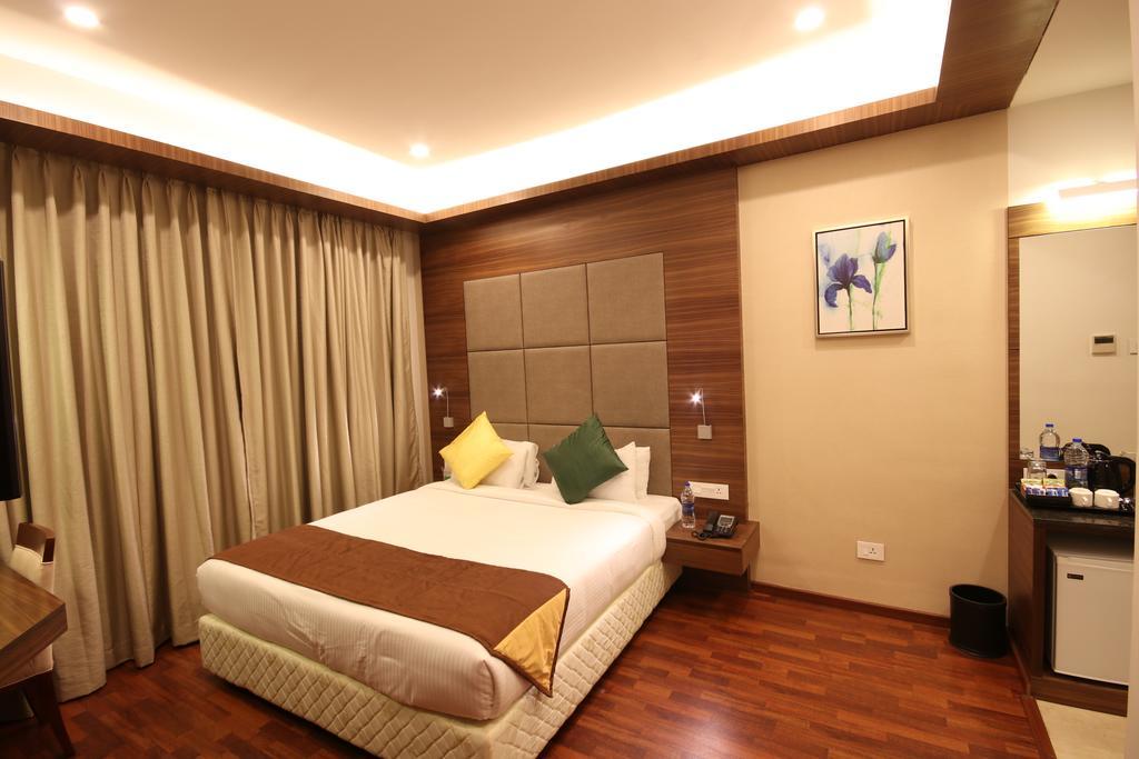 คานนา เฟียสตา Hotel ฮอร์นีเบ็ชวา ภายนอก รูปภาพ