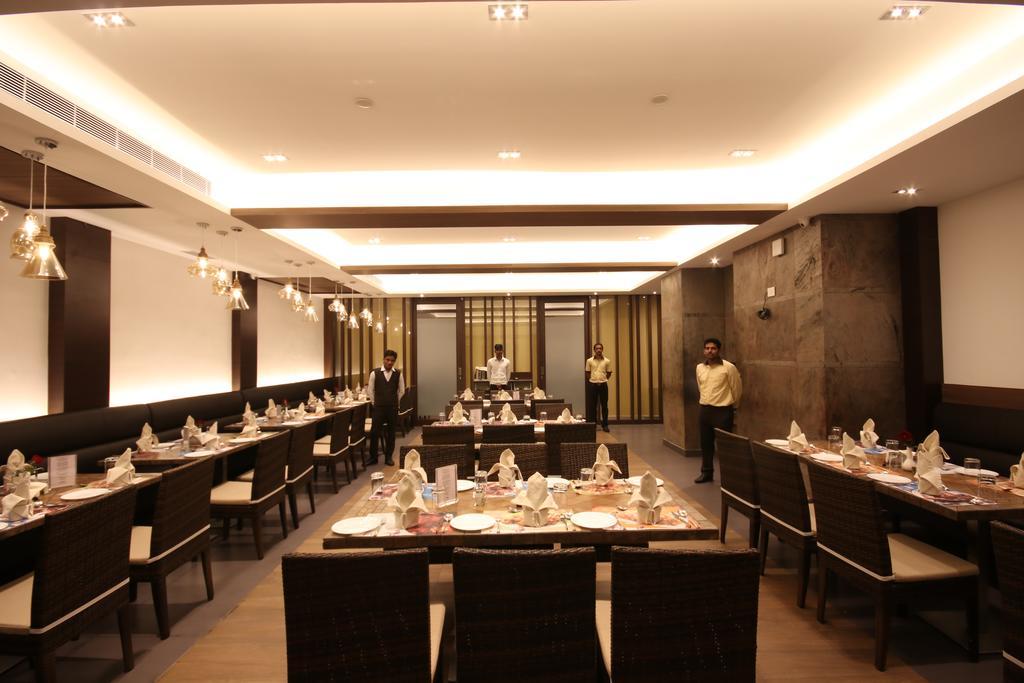 คานนา เฟียสตา Hotel ฮอร์นีเบ็ชวา ภายนอก รูปภาพ