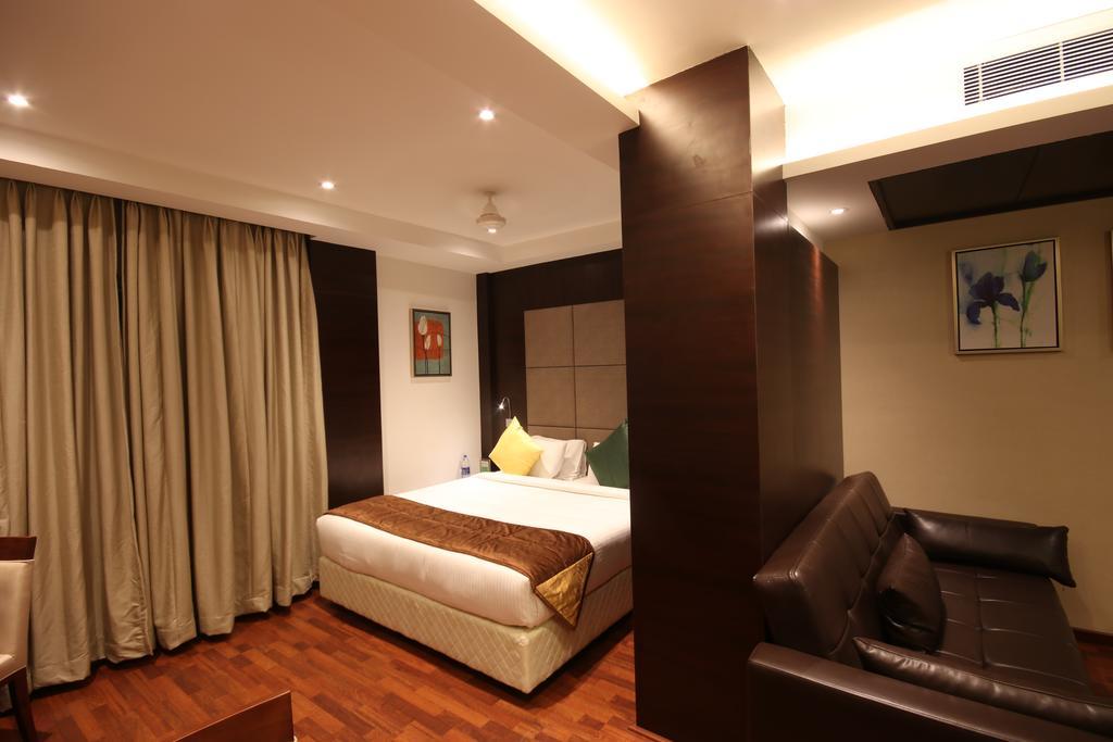 คานนา เฟียสตา Hotel ฮอร์นีเบ็ชวา ภายนอก รูปภาพ