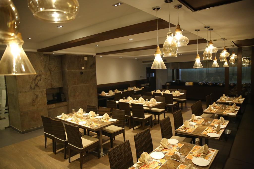 คานนา เฟียสตา Hotel ฮอร์นีเบ็ชวา ภายนอก รูปภาพ