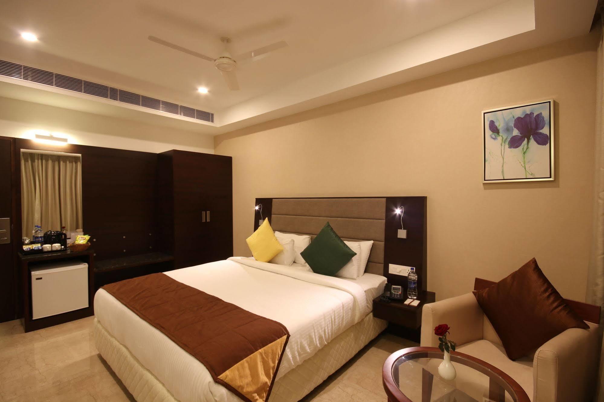 คานนา เฟียสตา Hotel ฮอร์นีเบ็ชวา ภายนอก รูปภาพ