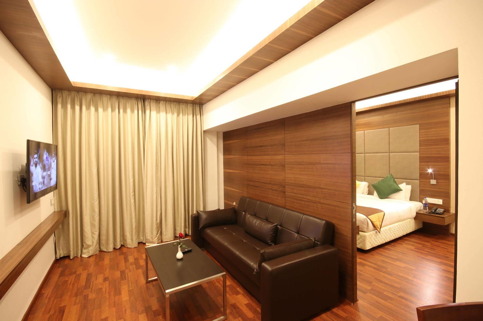 คานนา เฟียสตา Hotel ฮอร์นีเบ็ชวา ภายนอก รูปภาพ