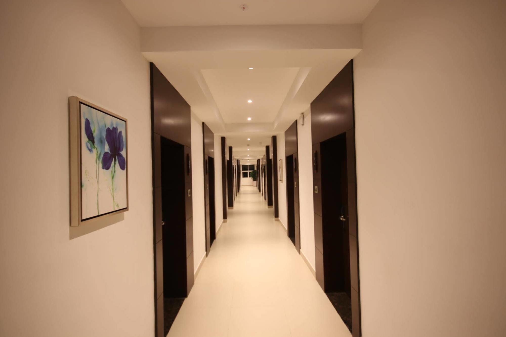 คานนา เฟียสตา Hotel ฮอร์นีเบ็ชวา ภายนอก รูปภาพ