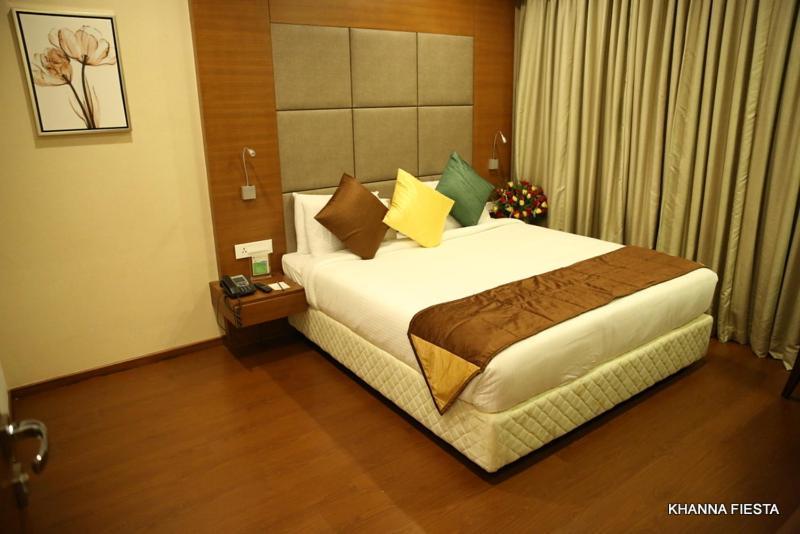 คานนา เฟียสตา Hotel ฮอร์นีเบ็ชวา ภายนอก รูปภาพ