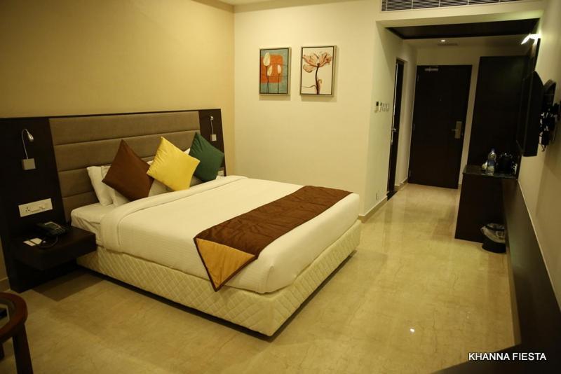 คานนา เฟียสตา Hotel ฮอร์นีเบ็ชวา ภายนอก รูปภาพ